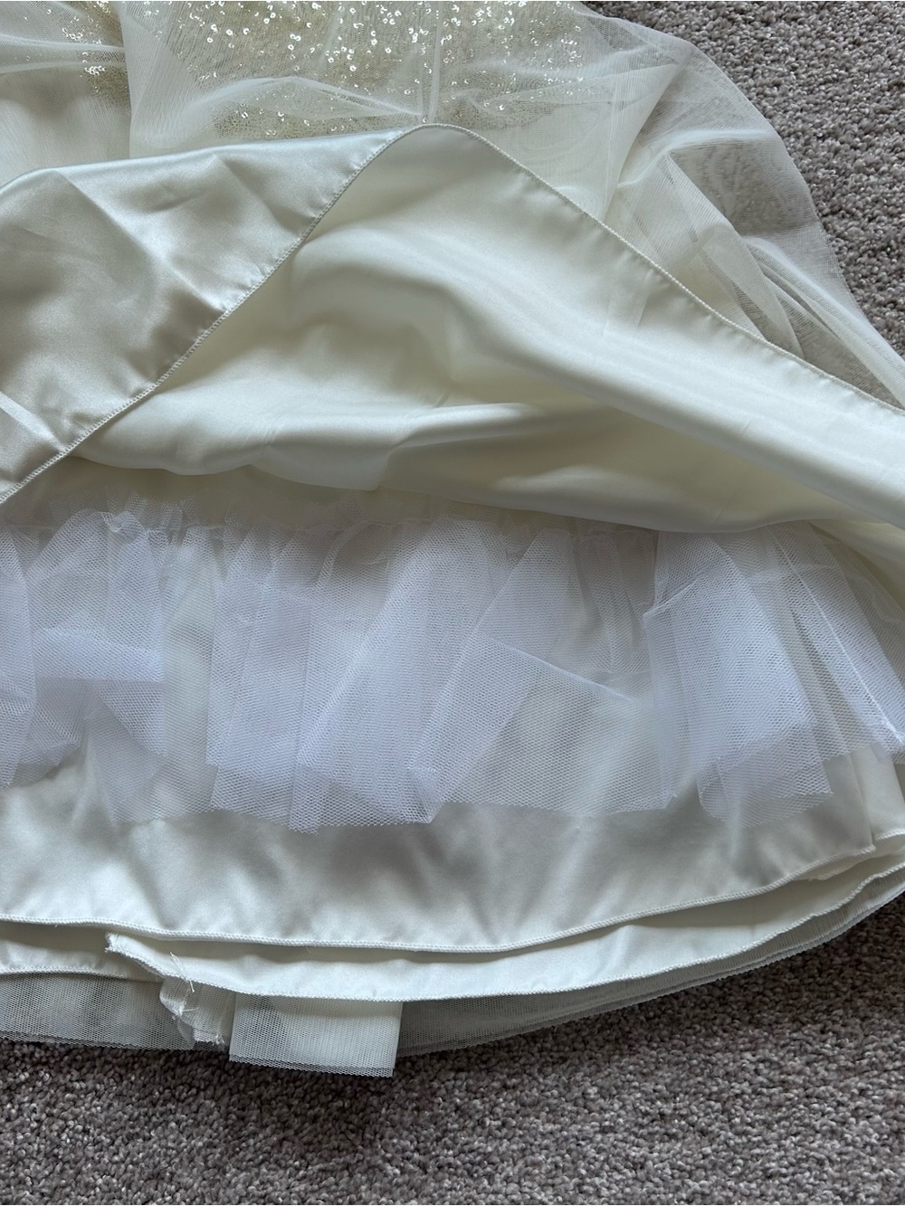 B. Darlin Girls Gold Sequin & Ivory Tulle Party Dress Bow Back Size 7/8 Juniors - Picture 4 of 12